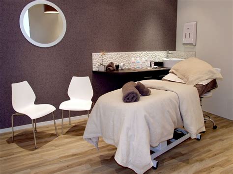 pin  ashli filkins  massage room massage room decor spa rooms