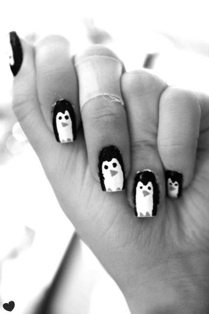 penguin manicure       super cute
