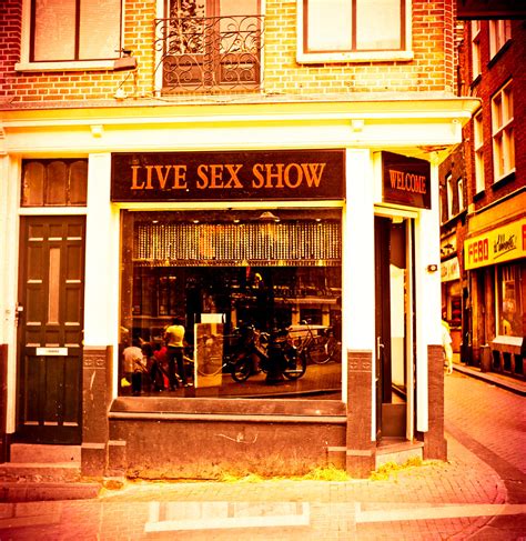 redscale sex show live sex show in amsterdam red light