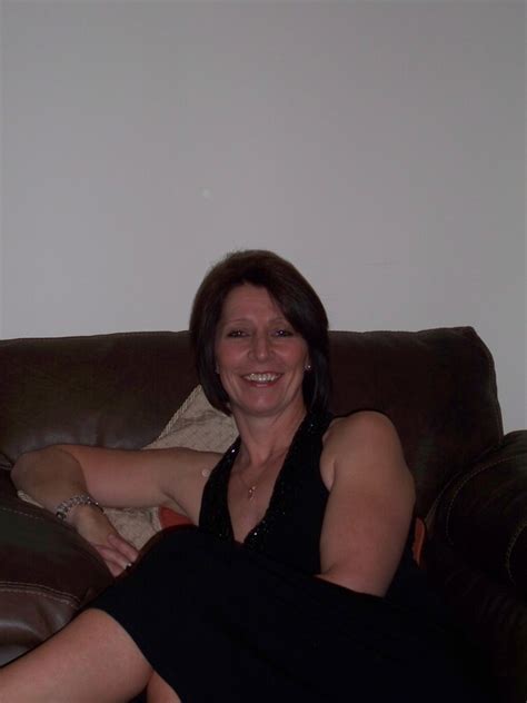 Hels312 49 From Bradford Is A Local Granny Looking For