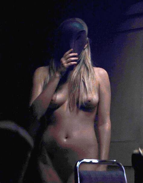 Celebrity Nudeflash Picture 2019 10 Original Riley Keough Hold The
