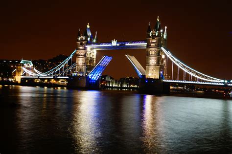 tower bridge bei nacht foto bild architektur strassen bruecken brueckenbauwerke bilder auf