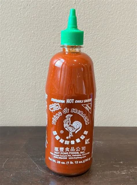 Huy Fong Foods Sriracha Hot Chili Sauce 28 Oz Expiration 02 24 29 99