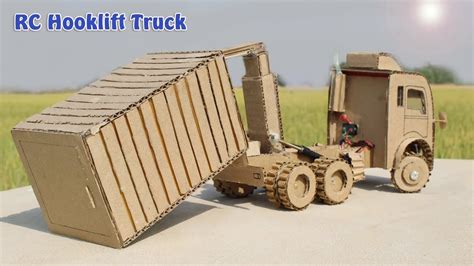 rc hooklift truck  cardboard amazing cardboard truck youtube