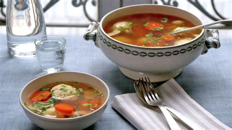 suppe med gronnsaker og kyllingboller oppskrift