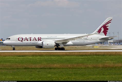 bcc qatar airways boeing   dreamliner photo  johannes waim id  planespottersnet