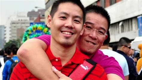 Singapore S Same Sex Couples Fight For Equal Rights Cnn Video