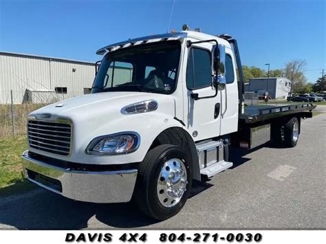 freightliner   extended cab flatbed rollback tow truck diesel