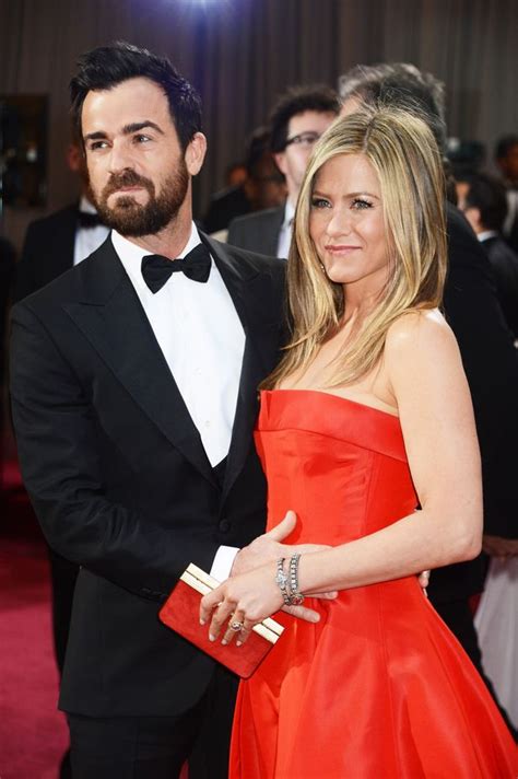 jennifer aniston married justin theroux after her divorce with brad pitt