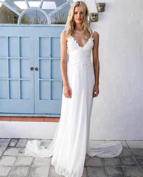 2017 summer sexy casual beach wedding dresses backless spaghetti straps lace chiffon bridal gown