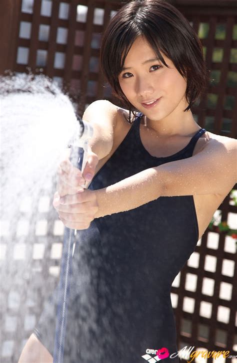 Yuzuki Hashimoto Asian Is So Sexy Playing With Water At Pool