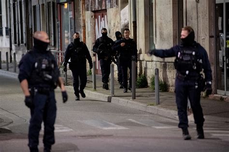 Policier Tué à Avignon Où En Est La Traque Du Suspect En Fuite