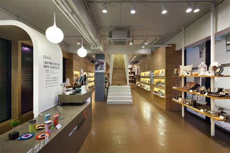 unique design ideas  retail store danuri kangnam store  south korea  hyunjoon yoo