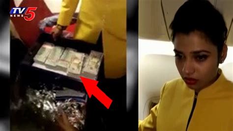 Air Hostess Caught Red Handed At Delhi Airport Tv5 News