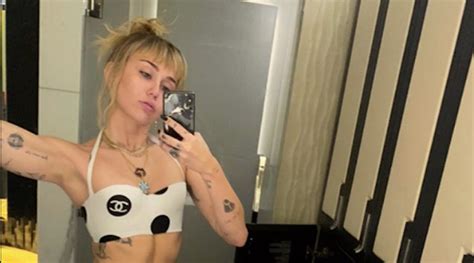 miley cyrus abs on display in sexy instagram selfie see pic