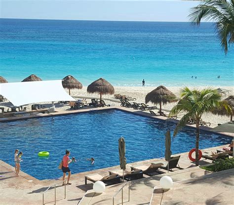 top  reasons  stay   westin cancun resort  spa growing