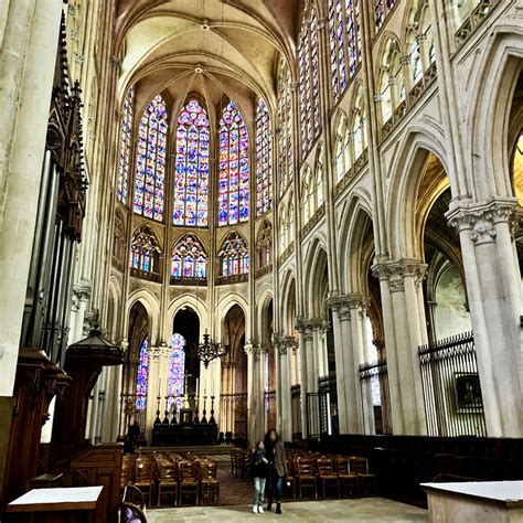 historic cathedrals  france snippets  paris