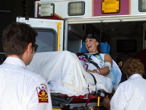 U S Gold Medalist Amy Van Dyken Severs Spine In Atv Accident