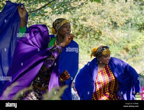 Bantu Somali Woman Dancing A Harvest Festival Celebrazione Nuovo