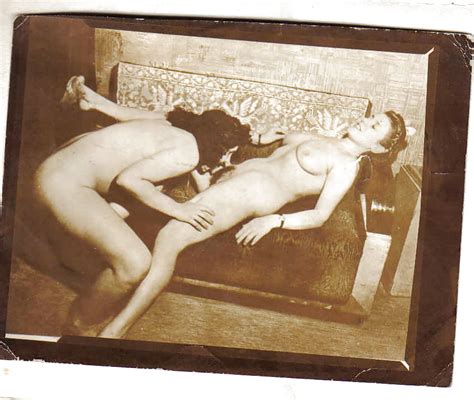 old vintage sex lesbo group 1930 23 pics