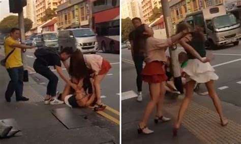 Hair Pulling Shoving And Rolling On Roadside In Fight Among 4 Women At