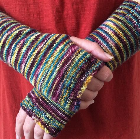easy fingerless mitts mittens   knitting pattern feltmagnet