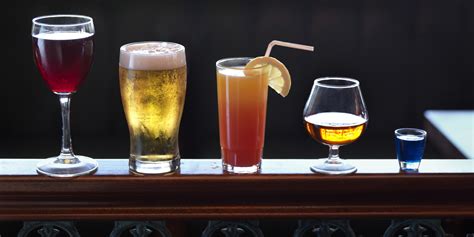 alcoholic drinks    calorie counts warns health official