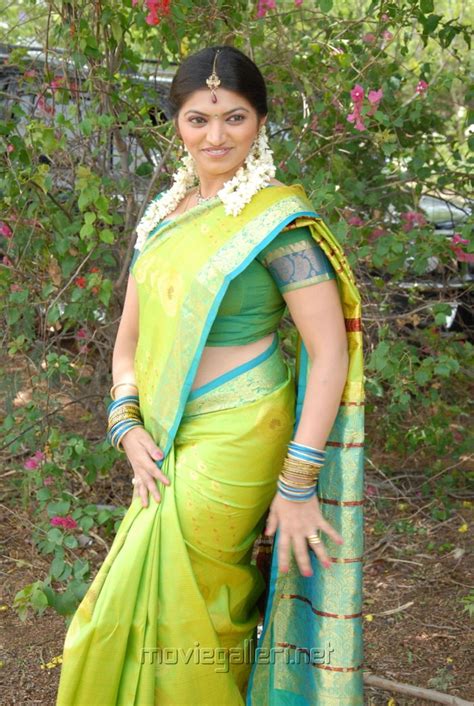 keerthi naidu hot saree pics actress keerthi naidu hot