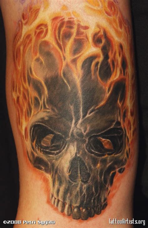 Flame Tattoosteulugar