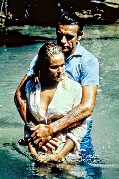 Sean Connery Y Ursula Andress En “agente 007 Contra El Dr