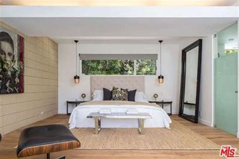 Fifty Shades Of Grey Star Jamie Dornan Buys 2 8 Million Mansion In