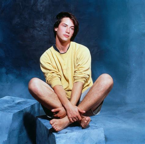 Keanu Reeves Throwback Photos Hottest To Ever Exist On The Internet
