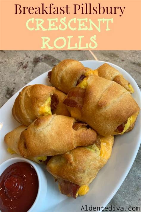 breakfast pillsbury crescent rolls crescent rolls breakfast cooked