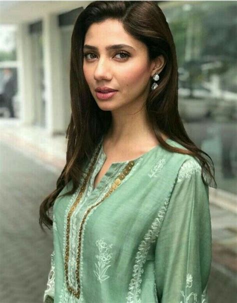 pin by wowreads on mahira khan in 2019 pakistani actress mahira khan mahira khan pakistani