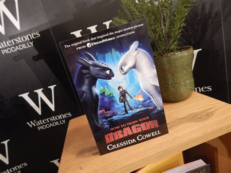 bex chats dragons with cressida cowell at the how to train your dragon waterstones party