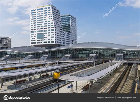 railway station stadskantoor utrecht stock editorial photo  kloeg