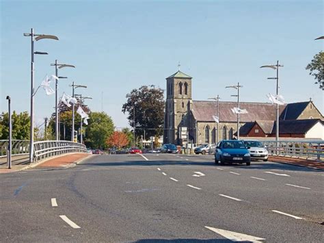 bridge  newbridge  ease traffic problems   town leinster leader