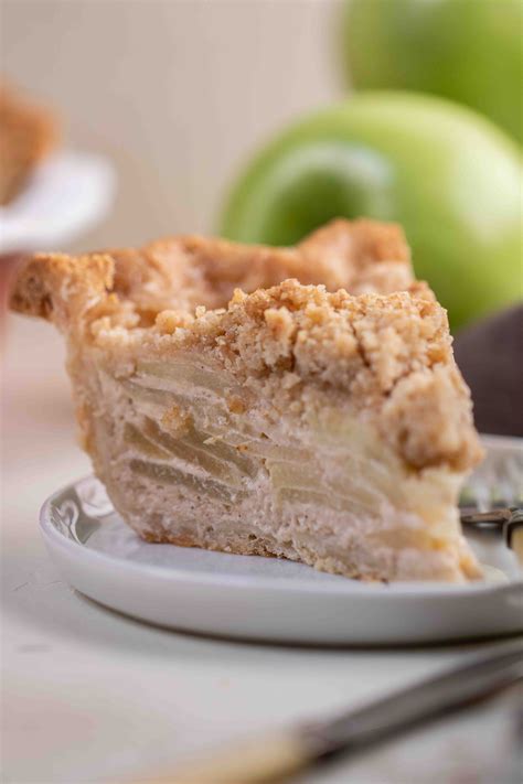 The Best Dutch Apple Pie With Crumb Topping Lifestyle Of A Foodie