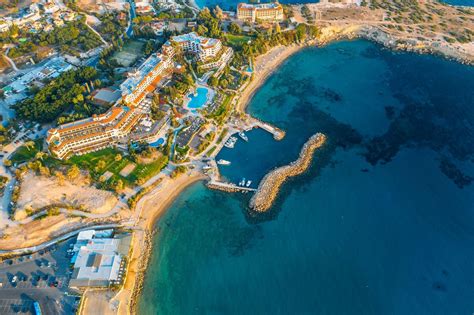 coral beach hotel resort luxury resort  paphos cyprus