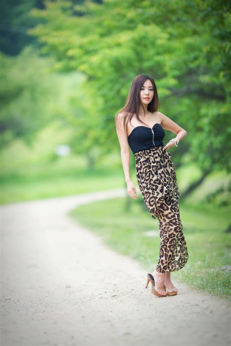 Lee Ji Min Outdoor Set In Strapless Leopard Maxi Daily
