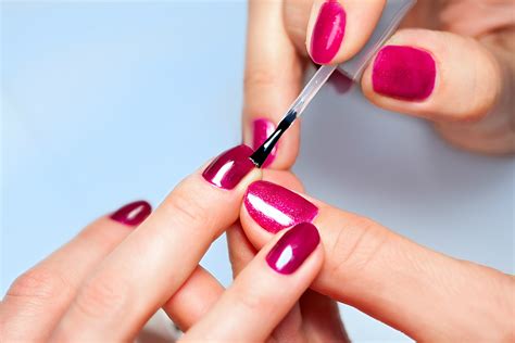simple tricks   painting  nails easier