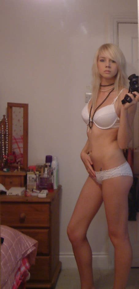 tight blonde teen in underwear selfie