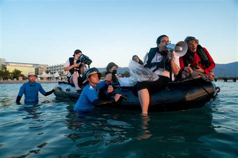 swimmers yusra mardinis journey   refugee boat