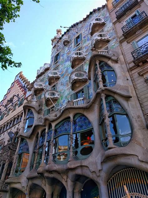 top  beroemde gebouwen van antoni gaudi  en buiten barcelona bezienswaardigheden europa