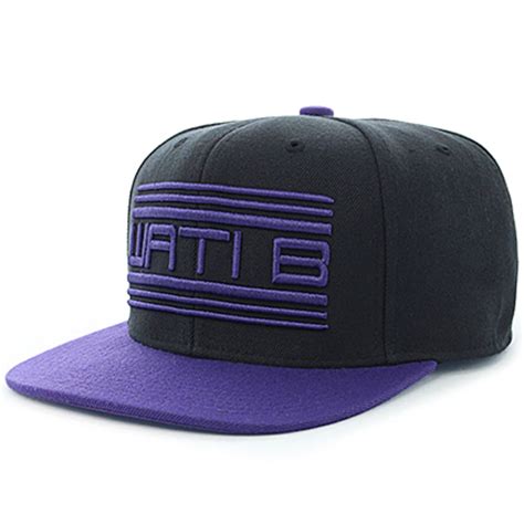 wati  casquette snapback basic logo noir violet