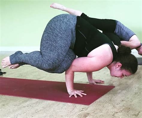5 Beginner Yoga Poses For Plus Size Women Yoga Poses For Beginners