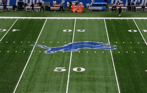 detroit lions record  thanksgiving day games