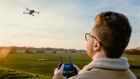 como pilotar um drone cursos cuidados  obrigacoes legais canaltech