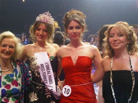 Beauty And Secret Gizem Karaca Crowned Miss Turkey World 2011