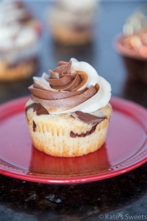 chocolate and vanilla swirl cupcakes recipe swirl cupcakes